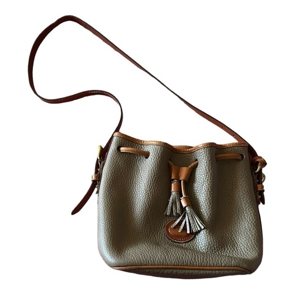 DOONEY & BOURKE-GREEN BUCKET BAG